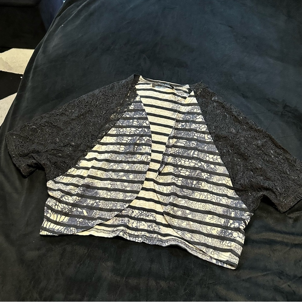 Taravao Black Gray Lace Short Sleeve Bolero Shrug, XS